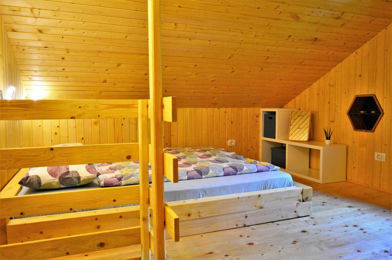 Nyaraló Sleeping With The Bees Kozjak Kobarid